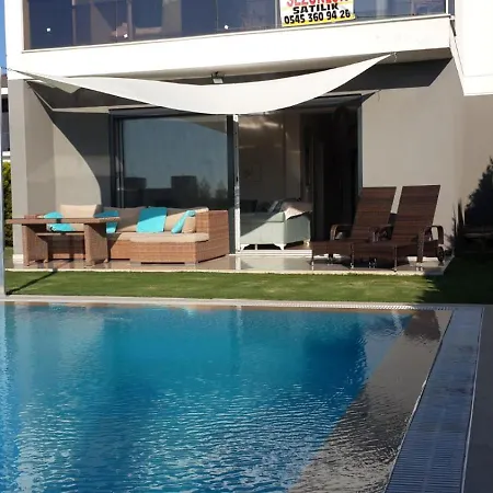 Vilă Reisdere Çeşme